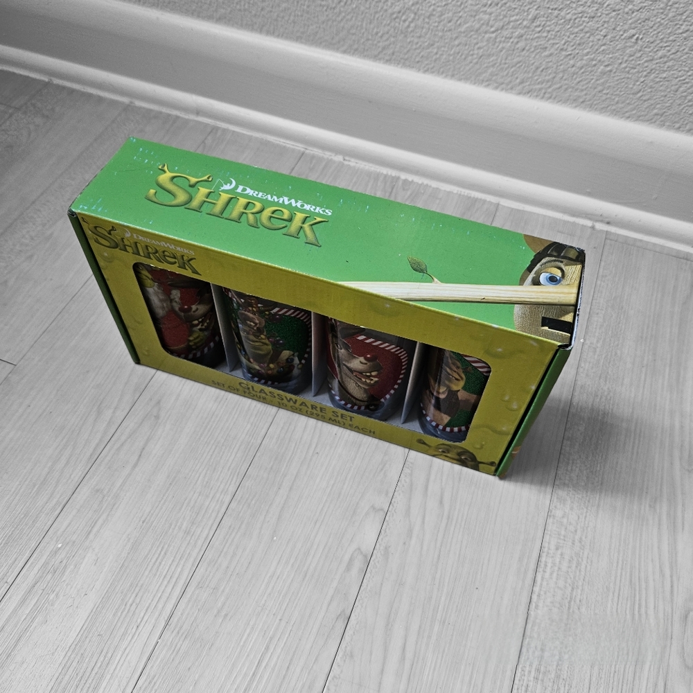 Shrek (4) Glassware Set - Picture 2 of 6